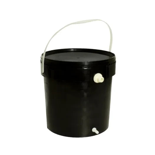 Depósito 15lt com entrada de pressão, saída 12mm